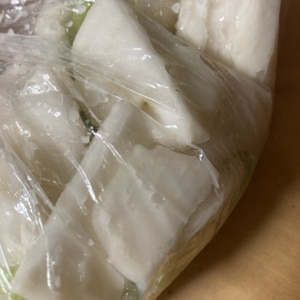 簡単漬け物！かぶのあっさり塩麹漬け